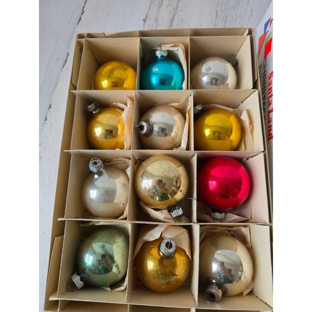 Vintage shiny Brite ball ornament green red gold silver set box Santa Land Xmas